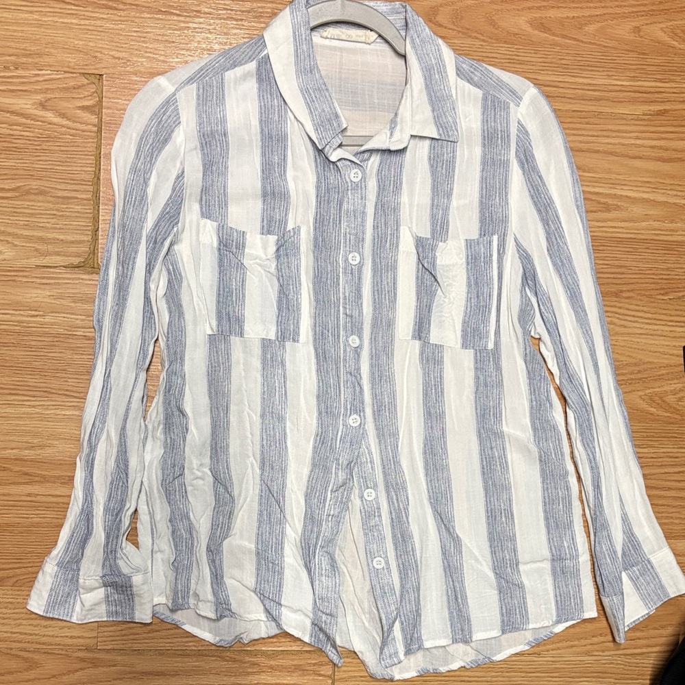 Millibon White and Light Blue Vertical Stripe Casual Button-Down Shirt